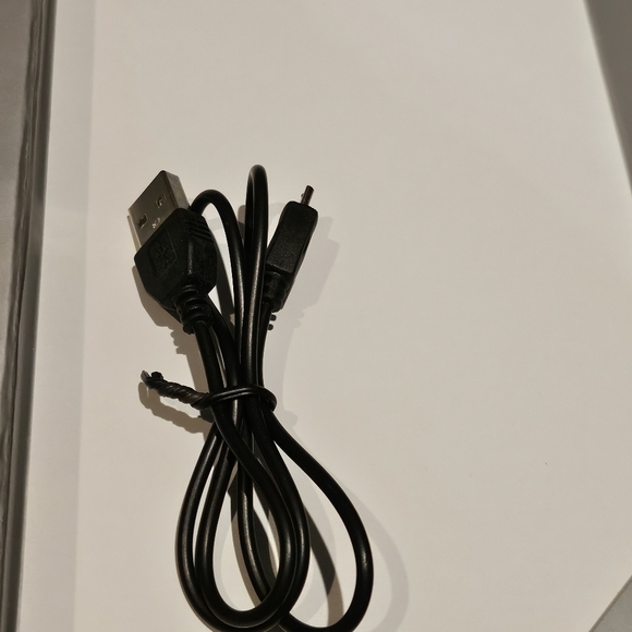 ZAGG Folio Black Backlit Hinged Wireless Keyboard Case For iPad Air in Box - Picture 6 of 12